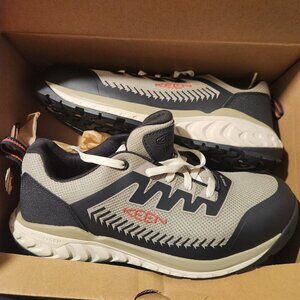 Keen steel toed shoes